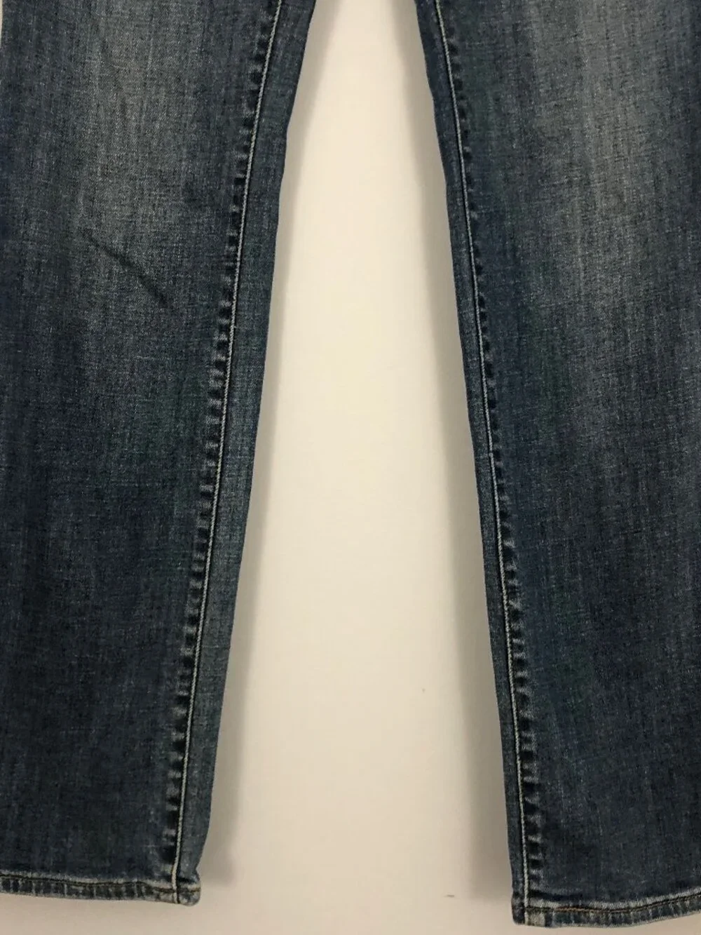 Levi's Bold Curve Straight Jeans Women’s 4/27 Classic Rise Blue Denim Mid Rise